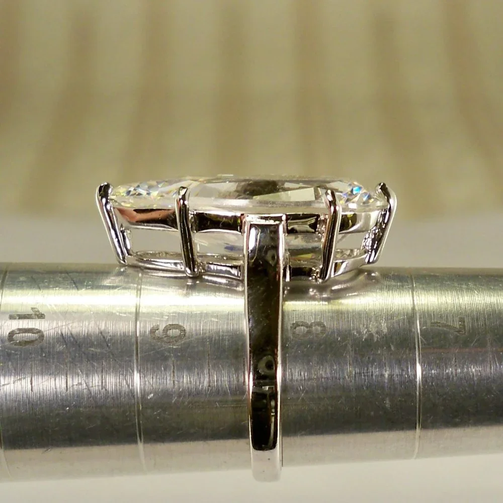 N/A teardrop cut